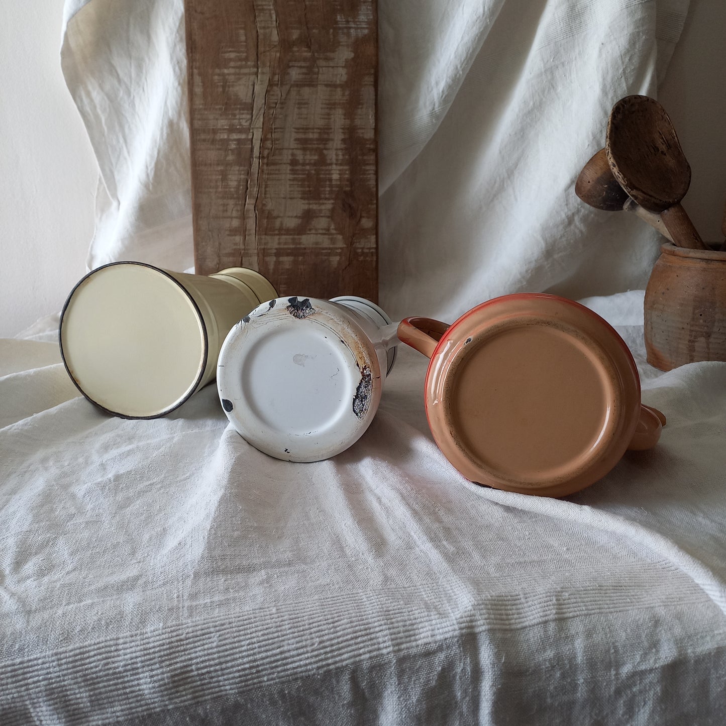 An instant collection of 3 x French fabulous vintage metal/enamel coffeepots in varying conditions and colours. These lovely old pots make great kitchen decor, especially in those of a rustic, country or farmhouse nature.