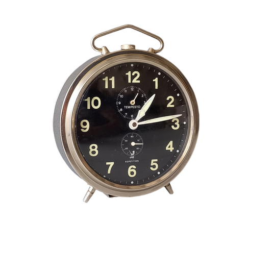 A large French vintage alarm clock by premier clock manufacturer Jaz. In good working condition including the alarm. This mechanical clock gives a pleasing ticking sound that varies in speed sometimes. Circa. 1970s.