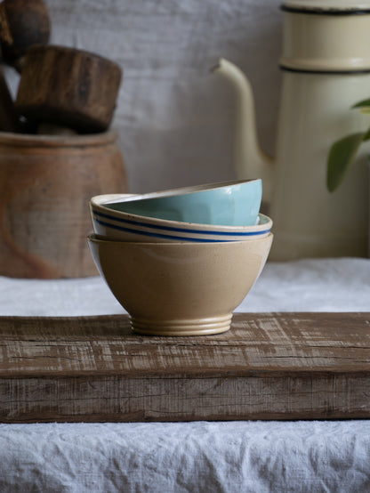 Three authentic French café-au-lait bowls in gently worn condition. Stack them for a slow weekend breakfast display, line them on an open shelf, or fill each with seasonal fruit for an easy pop of colour. 