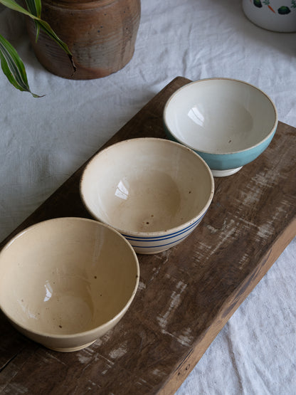 Three authentic French café-au-lait bowls in gently worn condition. Stack them for a slow weekend breakfast display, line them on an open shelf, or fill each with seasonal fruit for an easy pop of colour. 