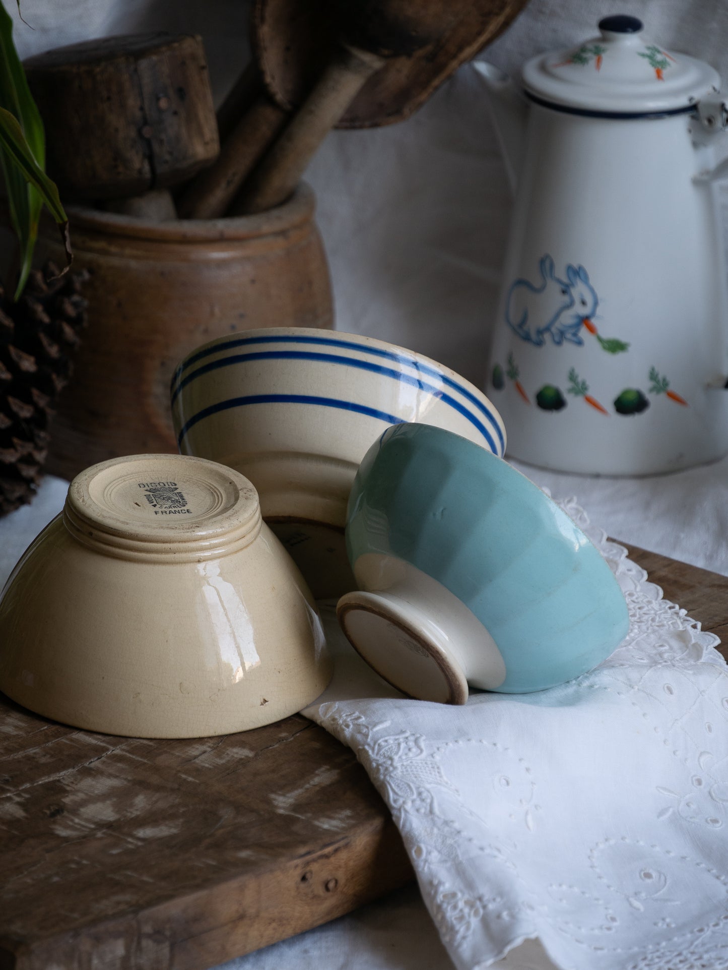 Three authentic French café-au-lait bowls in gently worn condition. Stack them for a slow weekend breakfast display, line them on an open shelf, or fill each with seasonal fruit for an easy pop of colour. 