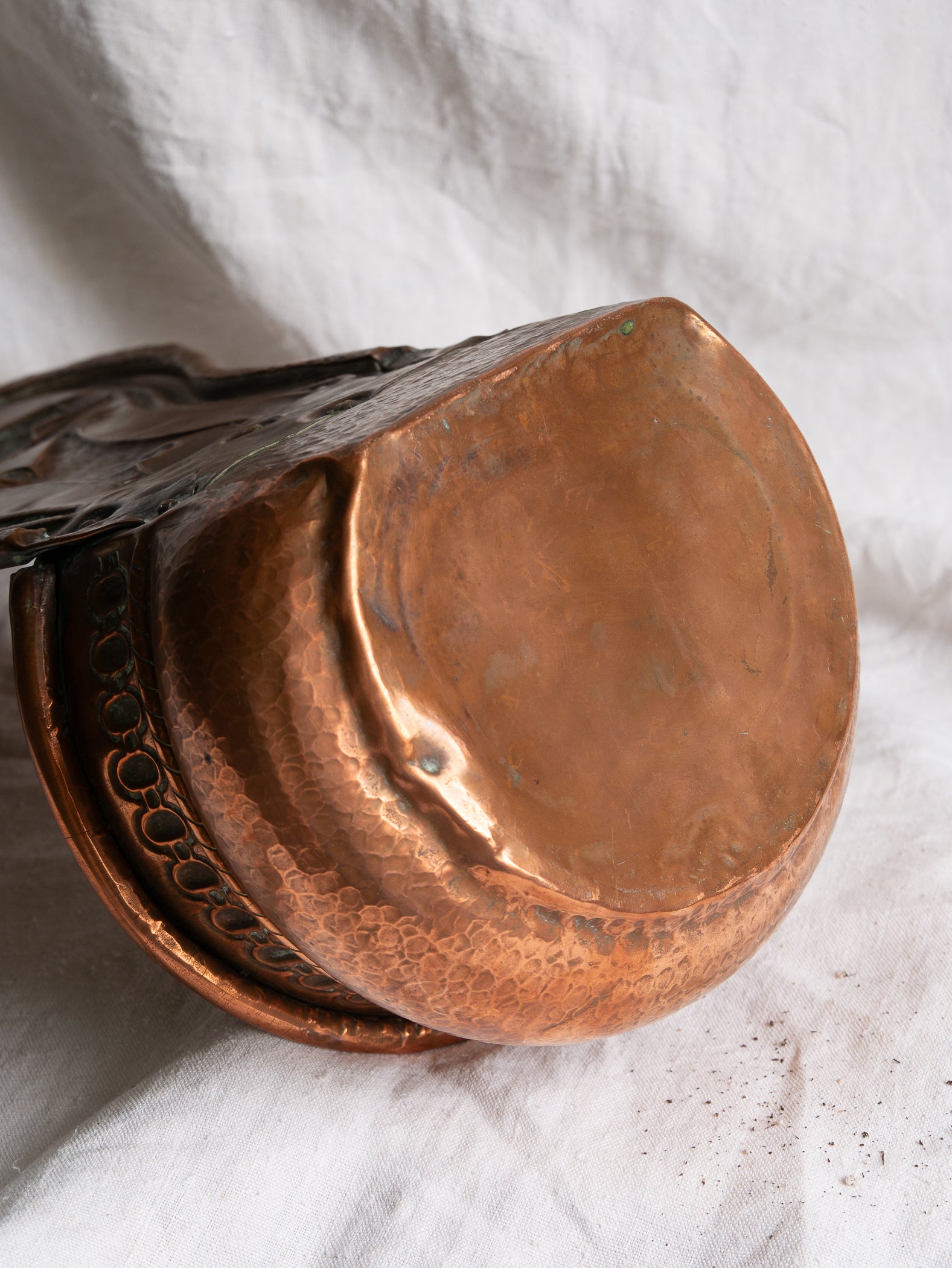 Copper vintage/antique wall-mounted planter with a hunting scene 