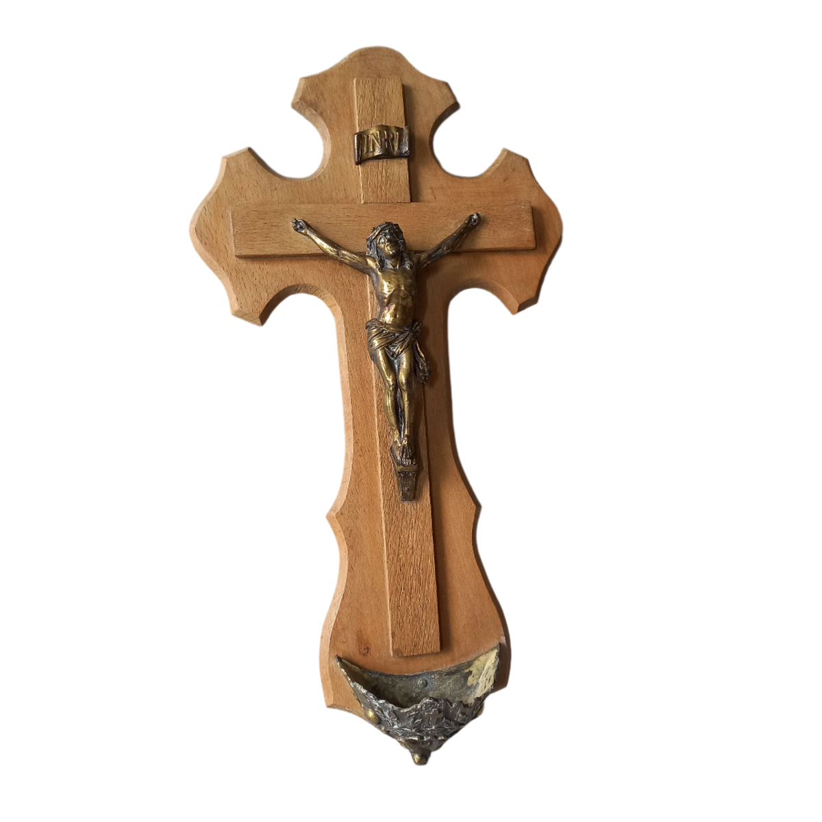A large and beautiful vintage crucifix with a brass Jesus Christ sculpture and holy water font. There is a hanging loop to the rear and as you can see from my photos, this piece makes wonderful religious home decor.