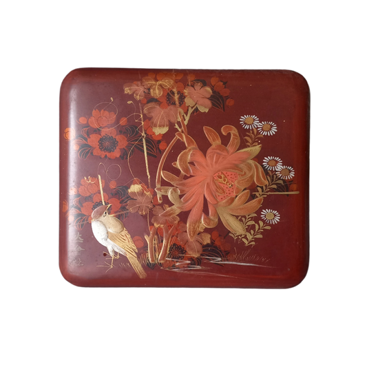 Vintage Lacquered Oriental Decorative Wooden Box