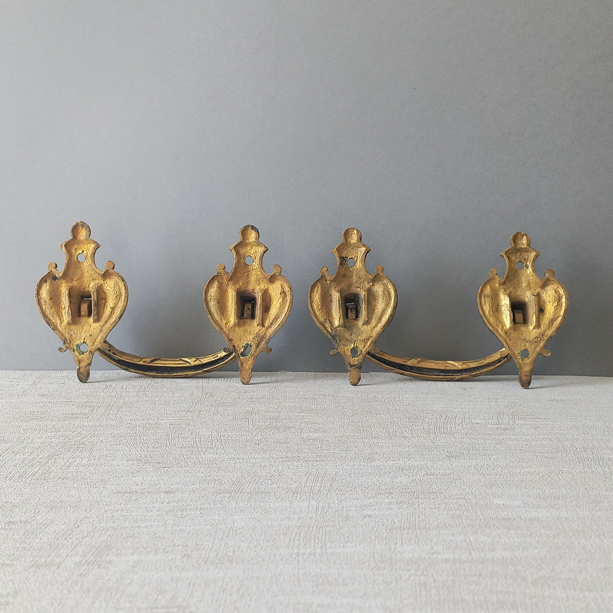 A pair of stunning French antique bronze drawer handles, elegant and decorative pieces to add the finishing touches to your drawers.
