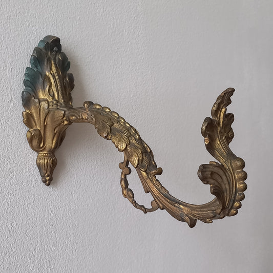 Decorative antique bronze curtain hold back