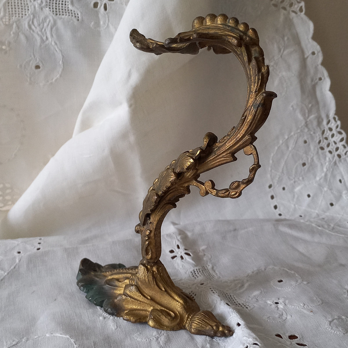 Decorative antique bronze curtain hold back