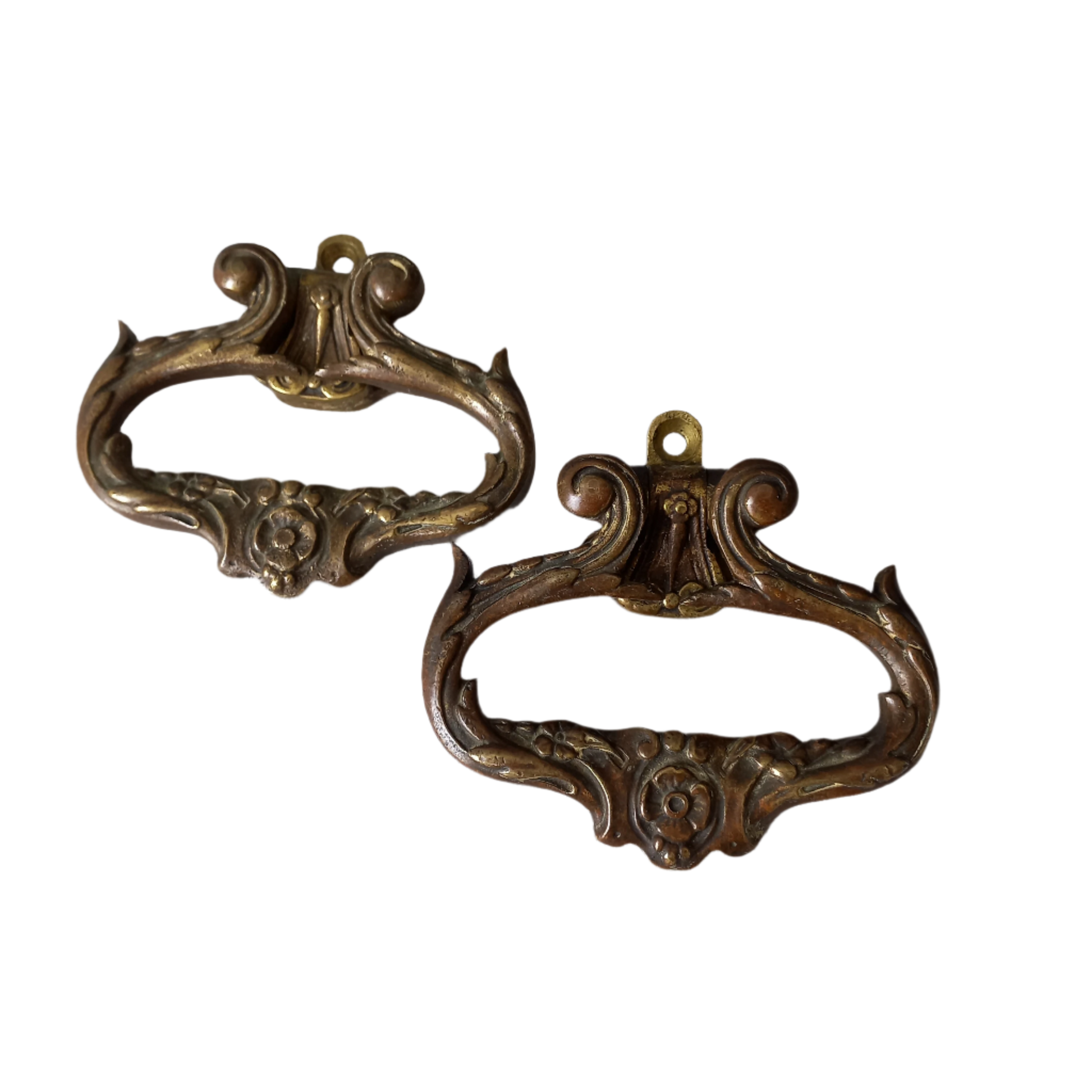 A stunning pair of French antique highly decorative bronze/brass drawer handles that have the maker's numbers to the rear, and are heavy, quality pieces that will be the wonderful finishing touch to a piece of furniture.