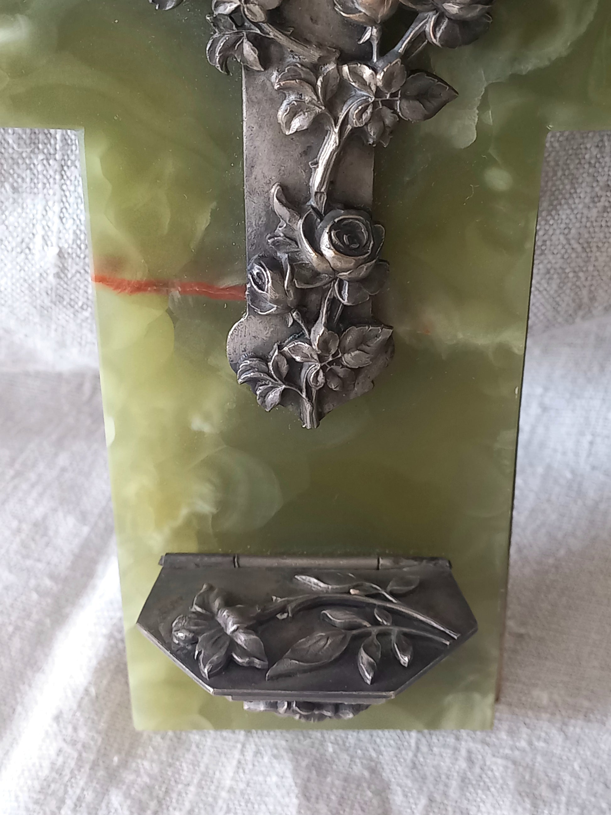 An absolutely beautiful French antique religious Holy water font, a highly decorative piece made from onyx with silver coloured Crucifix and water font with floral design in relief - to the rear is a brass plate with a hanging loop. These are getting much rarer to find these days, especially in this beautiful condition.