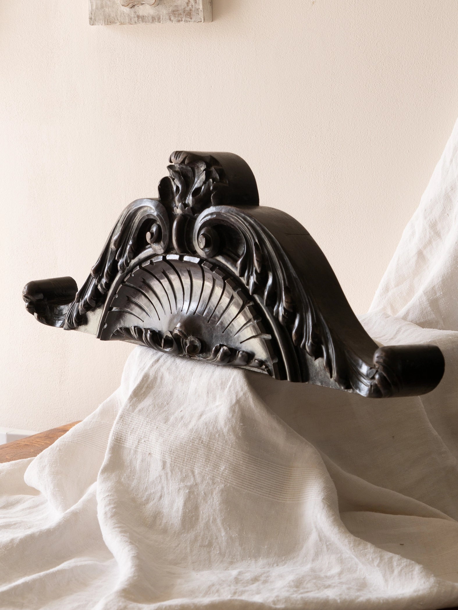 A stunning French antique carved dark wooden furniture pediment highly decorative and expertly crafted by a carpenter - this is a very heavy, quality piece and will look fabulous in any interior.