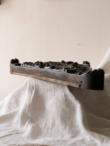 A stunning French antique carved dark wooden furniture pediment highly decorative and expertly crafted by a carpenter - this is a very heavy, quality piece and will look fabulous in any interior.