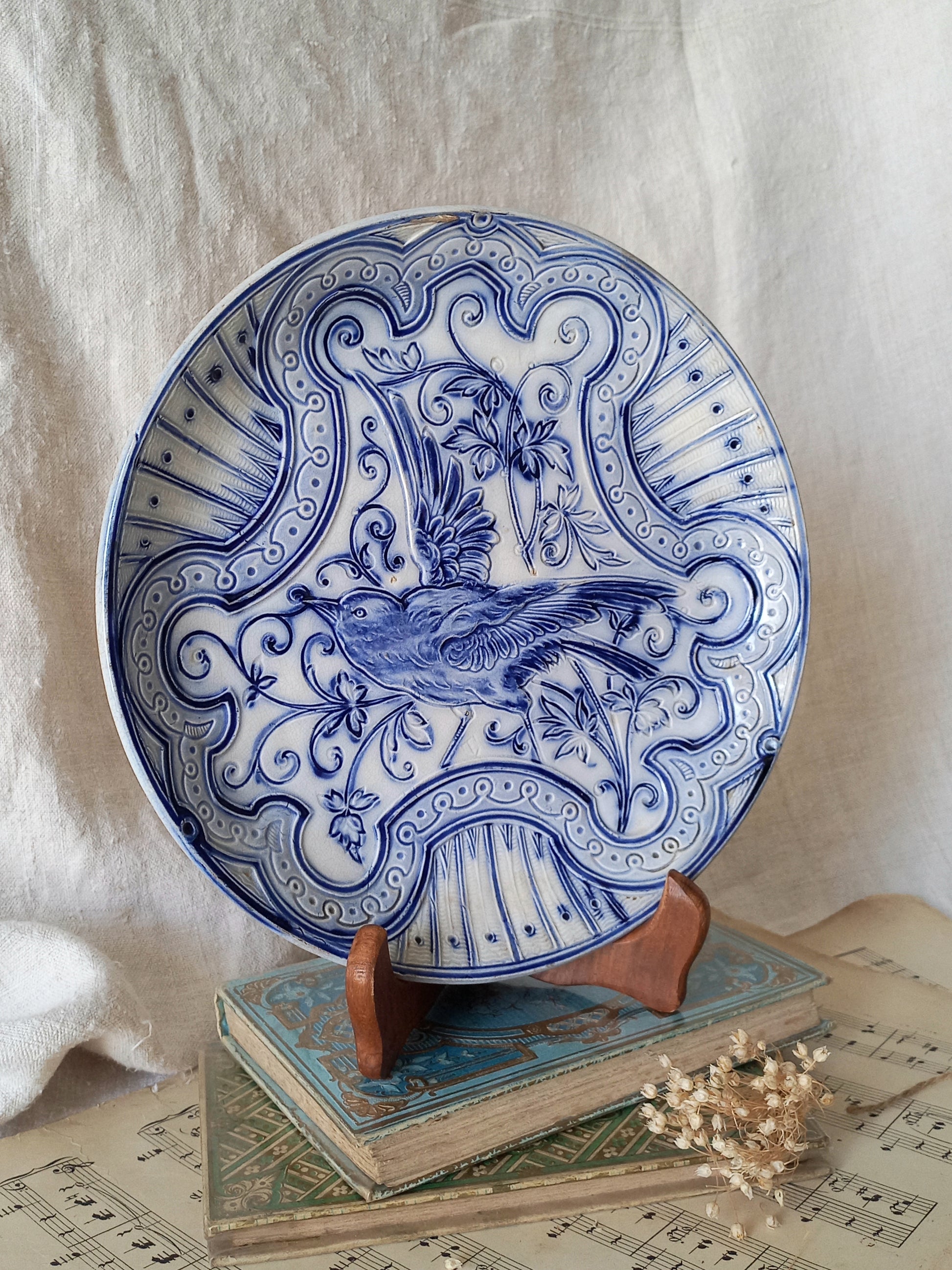 antique decorative majolica plate by premier Belgian manufacture, Wasmuel.