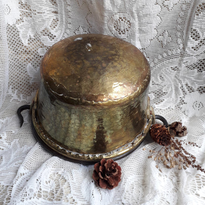 A wonderful little French vintage/antique brass hanging cauldron with an iron handle, a quality piece with substantial weight for its size. This delightful piece was hand-made, the joins beneath clearly visible,which makes it all the more charming. It will make a super piece of home decor or a hanging planter.