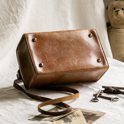 Vintage Leather Gladstone Style Shoulder Hand Bag