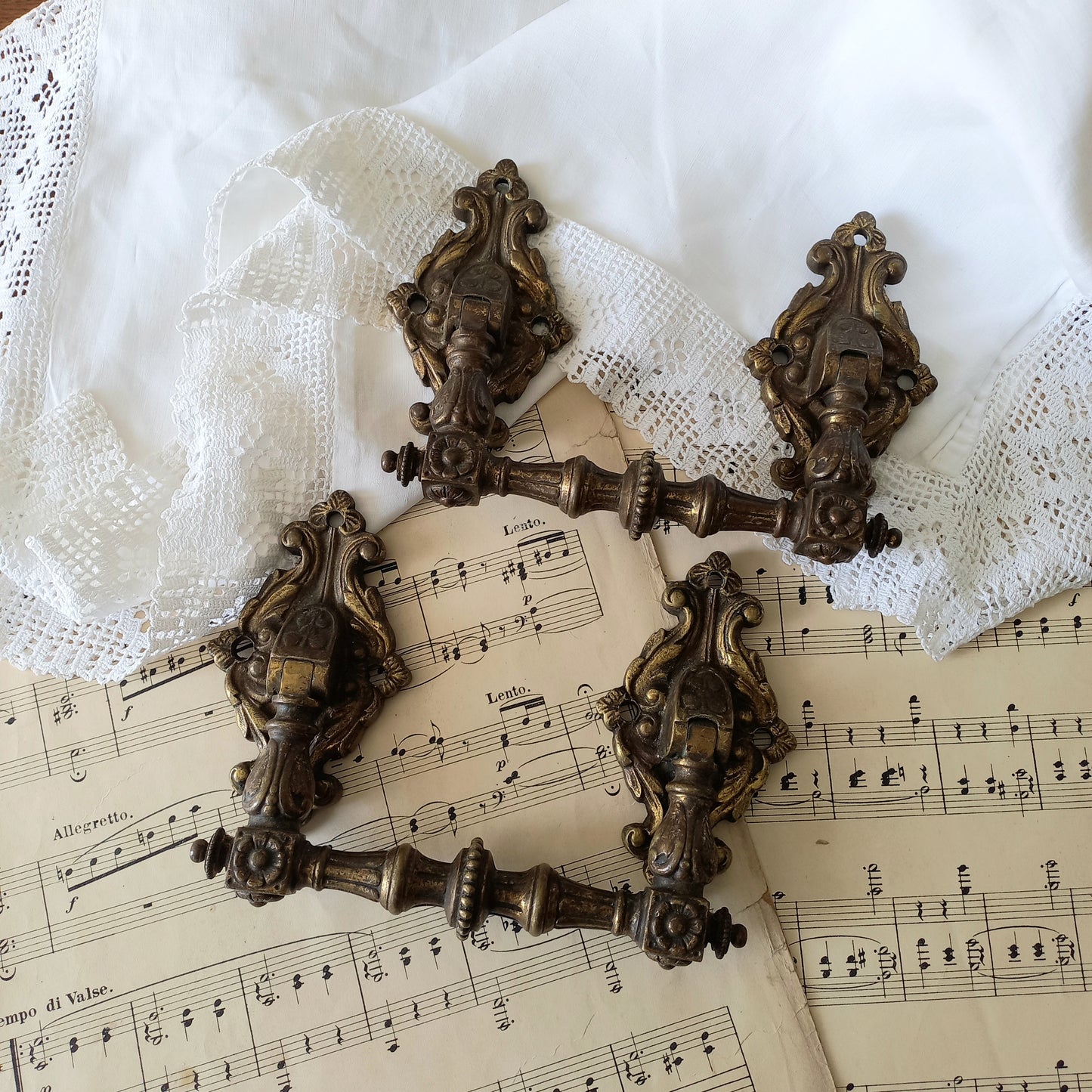 A beautiful pair of decorative French antique drawer pulls, heavy quality pieces that are not found these days. The perfect pieces for finishing off your furniture.