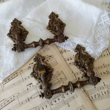 A beautiful pair of decorative French antique drawer pulls, heavy quality pieces that are not found these days. The perfect pieces for finishing off your furniture.