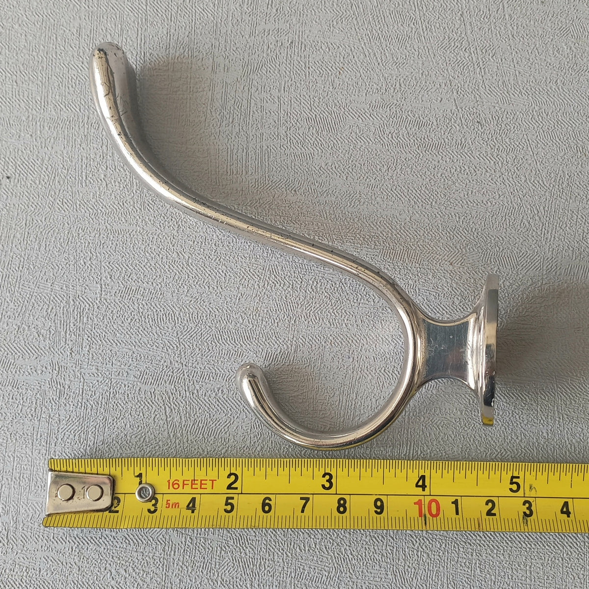 3 x French vintage silver coloured metal coat hooks in used sturdy used condition. Good for coat storage, dog leads, or maybe in the kitchen or bathroom for towels.
Circa. 1930s/1950s.