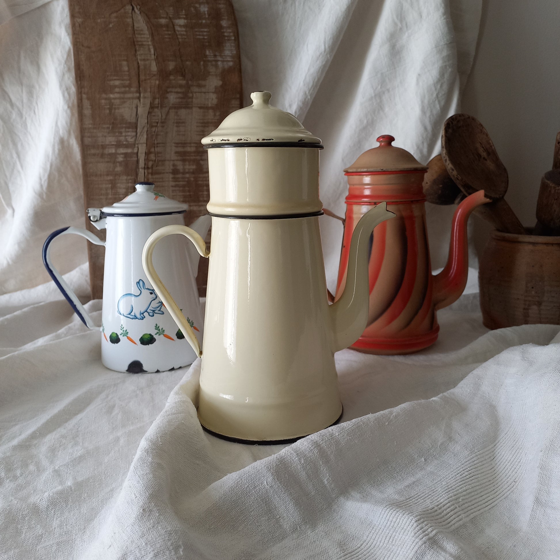 An instant collection of 3 x French fabulous vintage metal/enamel coffeepots in varying conditions and colours. These lovely old pots make great kitchen decor, especially in those of a rustic, country or farmhouse nature.
