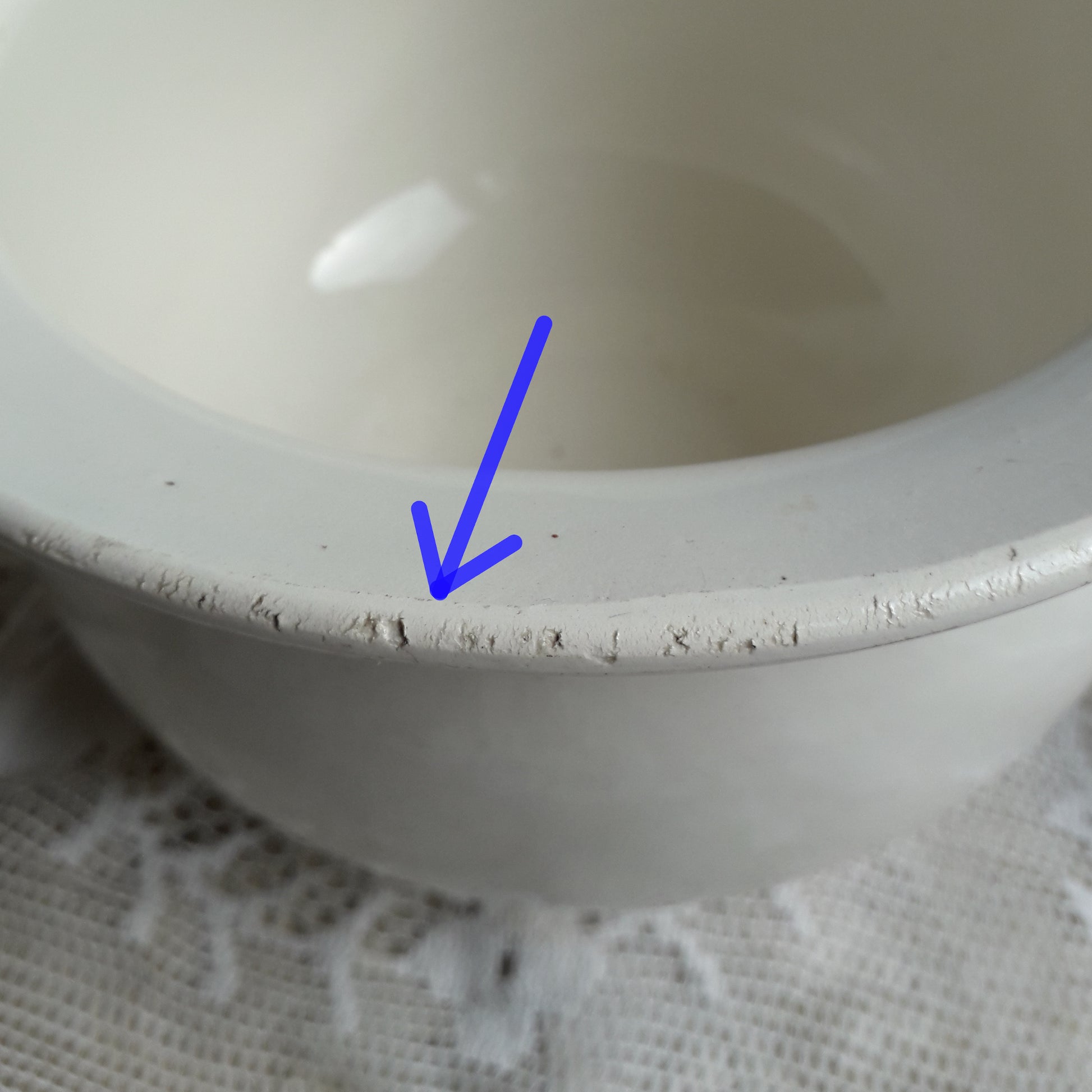 A nice little vintage ironstone white/cream chamber pot by premier French manufacturer, Sarreguemines, the perfect addition for a country home, bathroom decor, or even as a planter. Circa. 1920 - 1950.